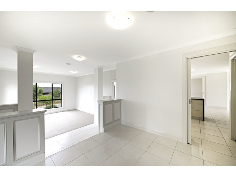 24 Greenman Street, Macgregor ACT 2615