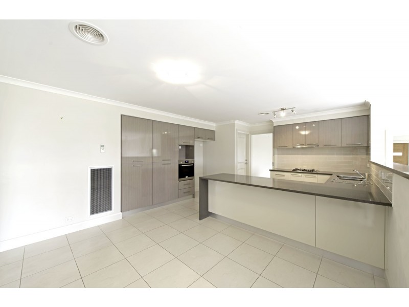24 Greenman Street, Macgregor ACT 2615
