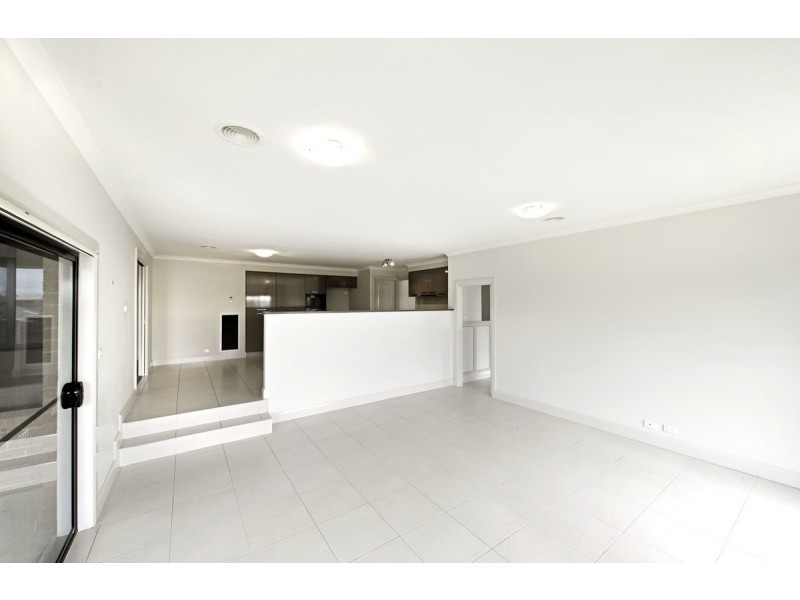 24 Greenman Street, Macgregor ACT 2615