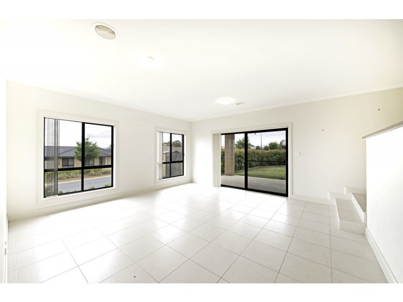 24 Greenman Street, Macgregor ACT 2615