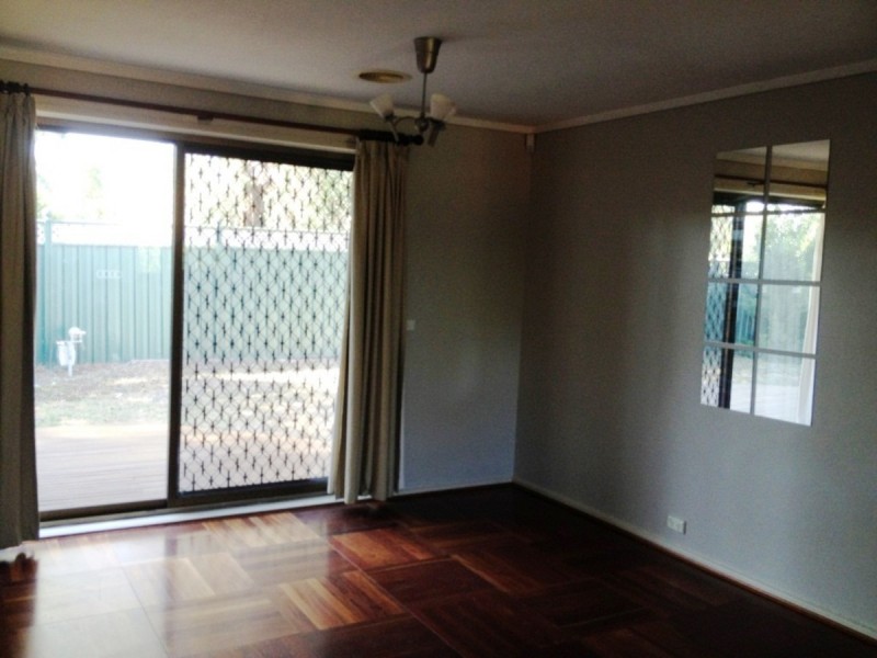 15 Geeves Court, Charnwood ACT 2615