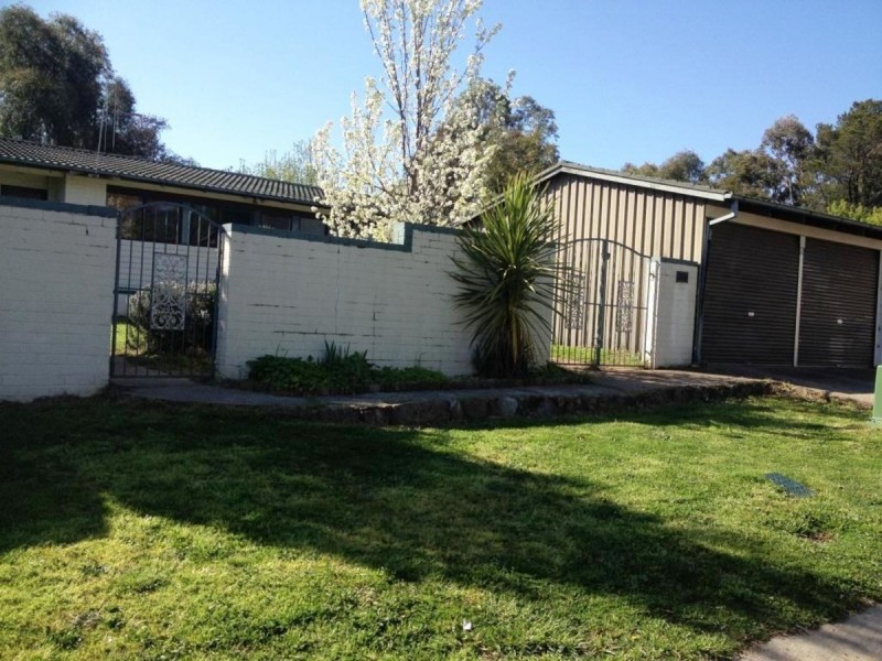 15 Geeves Court, Charnwood ACT 2615