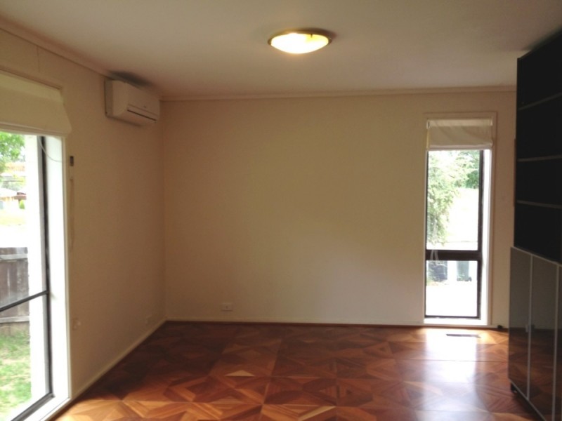 2 Leycester Place, Charnwood ACT 2615
