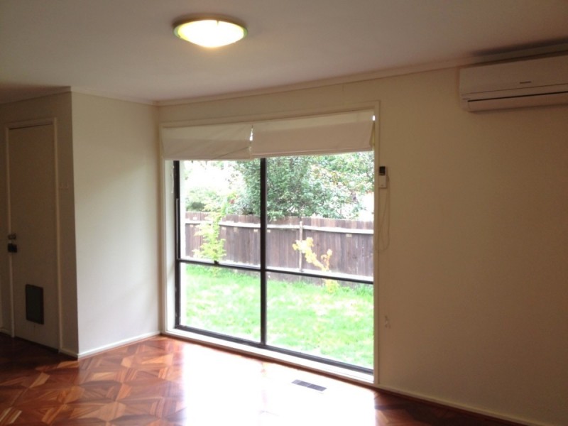 2 Leycester Place, Charnwood ACT 2615