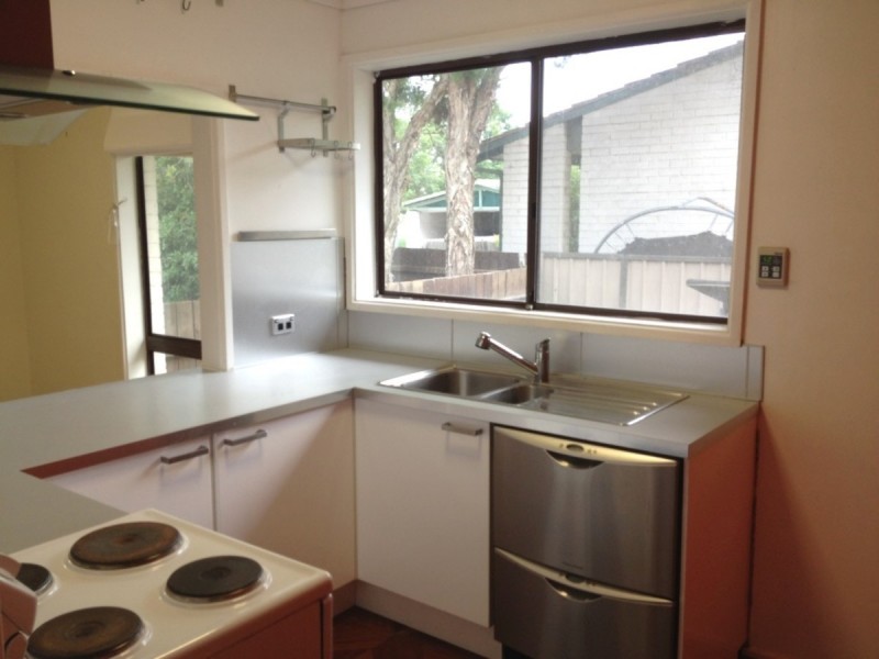 2 Leycester Place, Charnwood ACT 2615