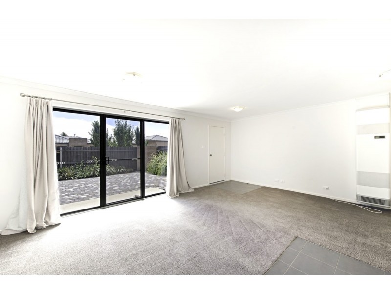 12/204 Macfarlane Burnet Avenue, Macgregor ACT 2615