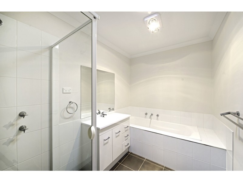 12/204 Macfarlane Burnet Avenue, Macgregor ACT 2615