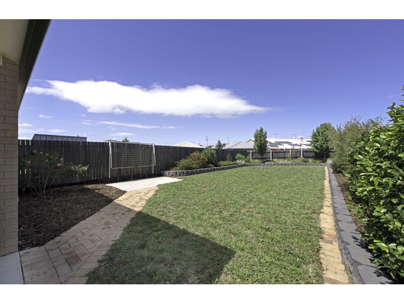 12/204 Macfarlane Burnet Avenue, Macgregor ACT 2615