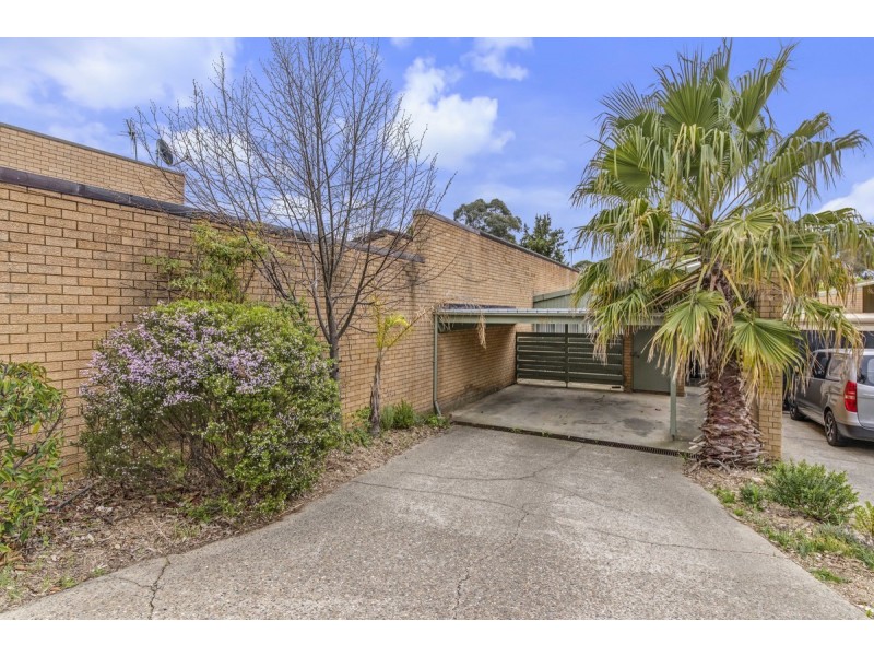 42 Gillespie Street, Weetangera ACT 2614
