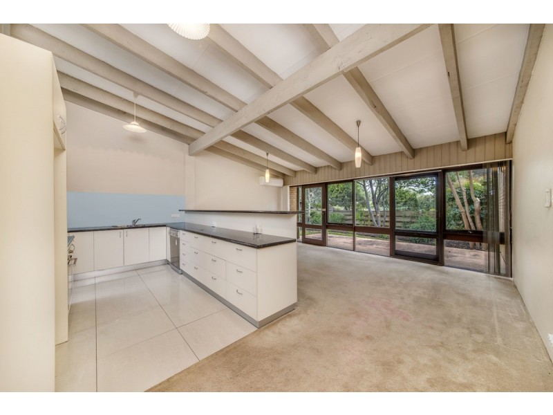 42 Gillespie Street, Weetangera ACT 2614
