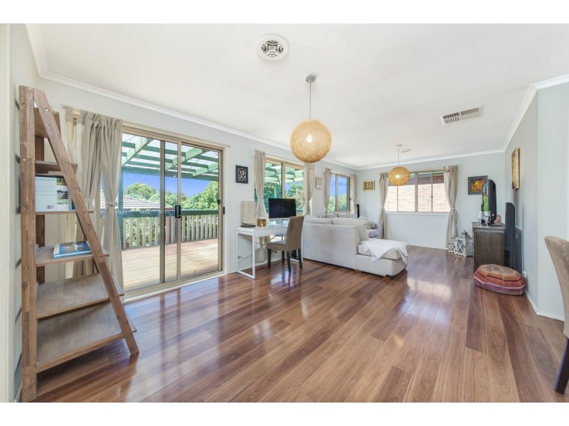 2 Leason Close, Dunlop ACT 2615