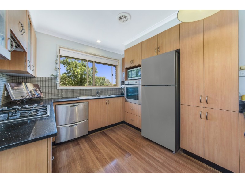 2 Leason Close, Dunlop ACT 2615