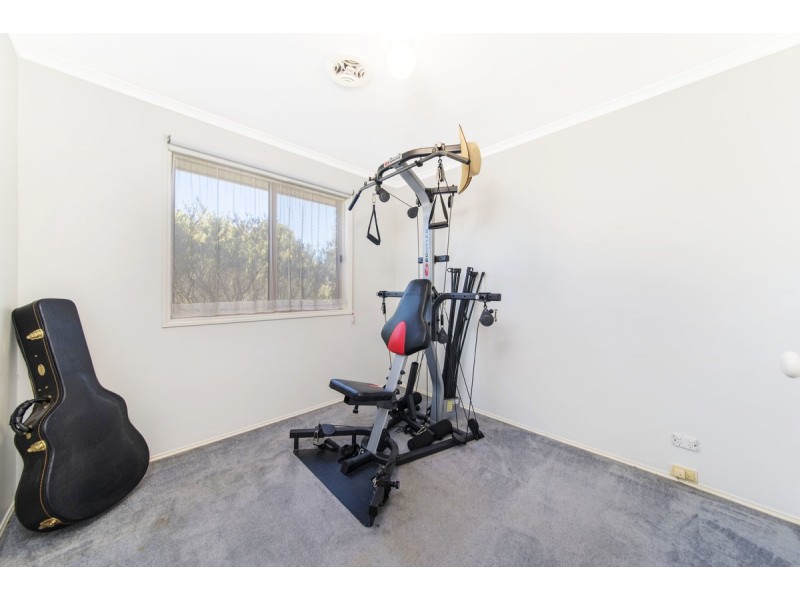 2 Leason Close, Dunlop ACT 2615