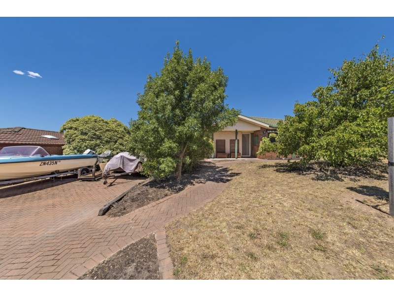 2 Leason Close, Dunlop ACT 2615