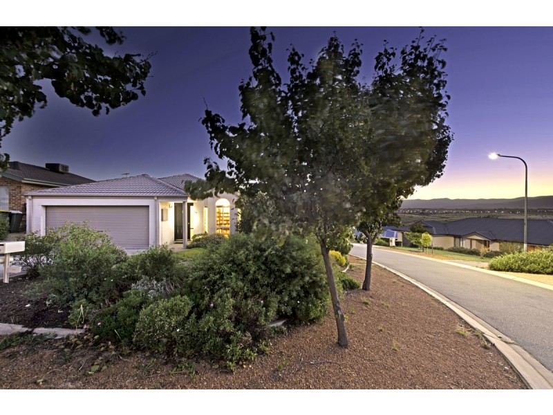 104 Hugh Mckay Crescent, Dunlop ACT 2615