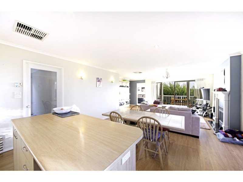 104 Hugh Mckay Crescent, Dunlop ACT 2615