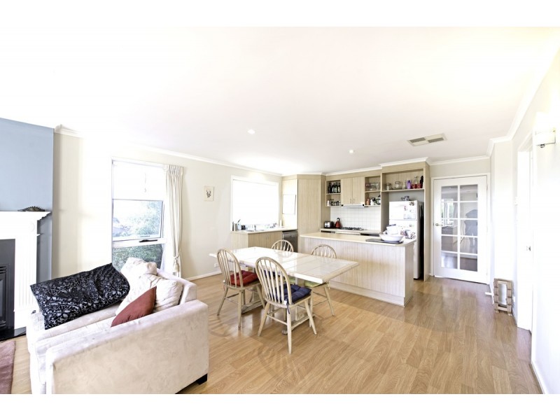 104 Hugh Mckay Crescent, Dunlop ACT 2615