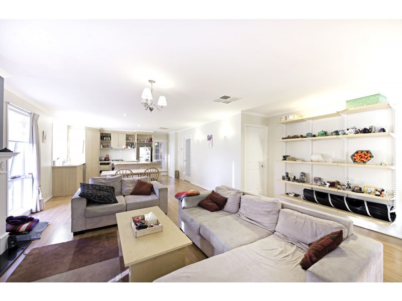 104 Hugh Mckay Crescent, Dunlop ACT 2615