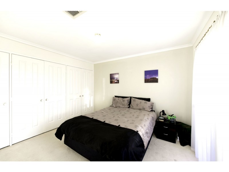 104 Hugh Mckay Crescent, Dunlop ACT 2615