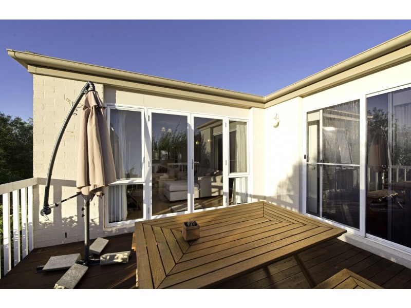 104 Hugh Mckay Crescent, Dunlop ACT 2615