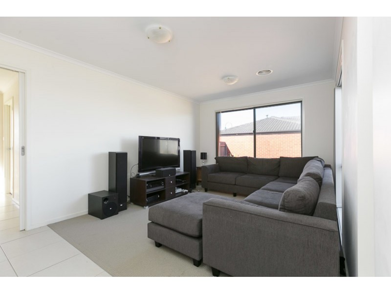 32 Rowland Street, Macgregor ACT 2615