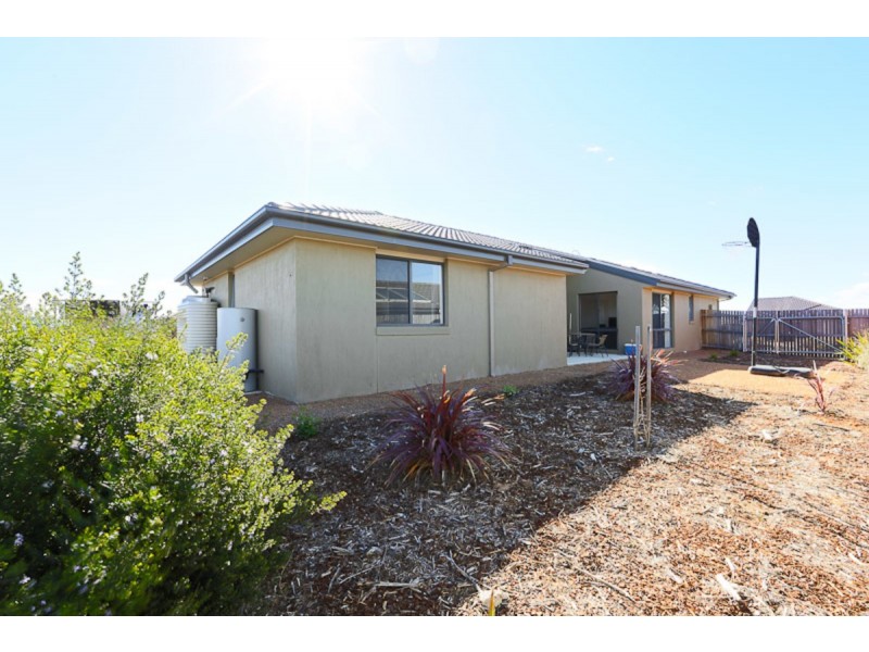 32 Rowland Street, Macgregor ACT 2615