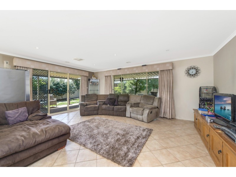 50 Lance Hill Avenue, Dunlop ACT 2615