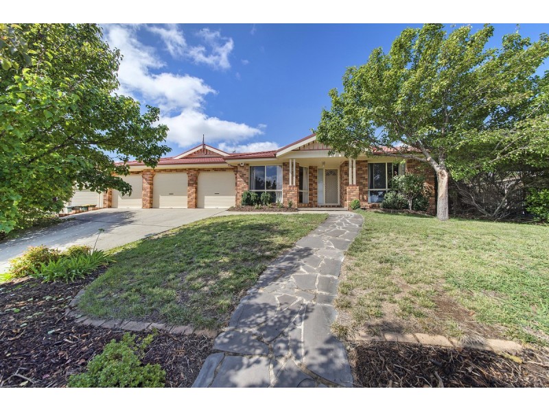 6 Godson Place, Dunlop ACT 2615