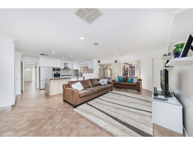 6 Godson Place, Dunlop ACT 2615