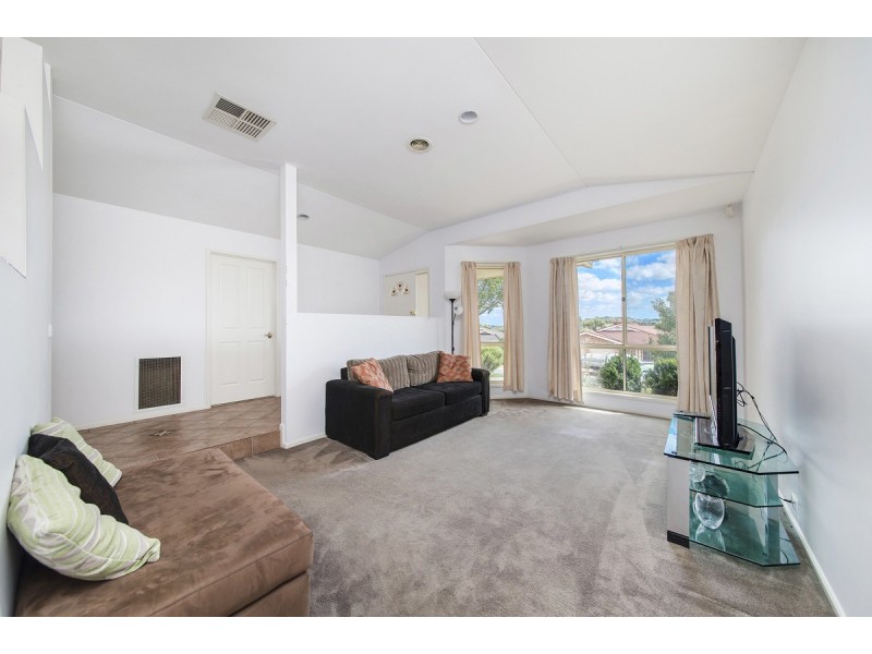 6 Godson Place, Dunlop ACT 2615