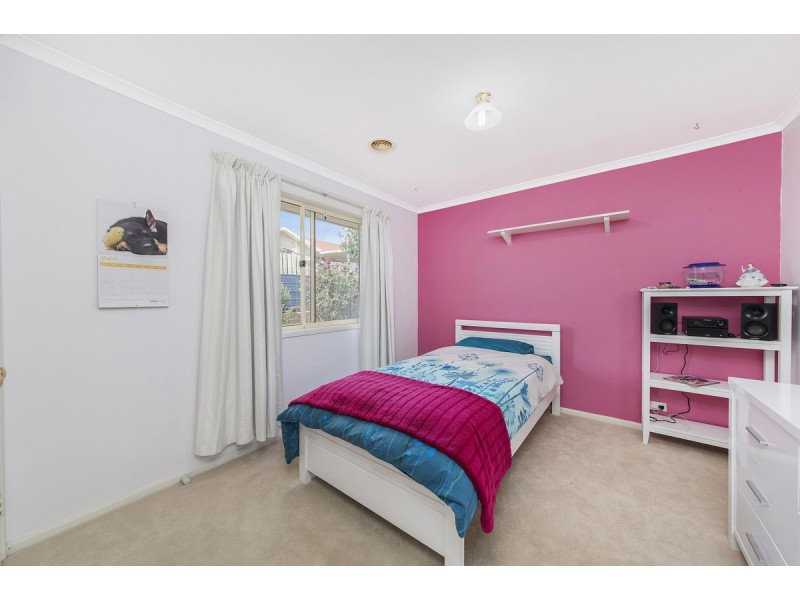 6 Godson Place, Dunlop ACT 2615