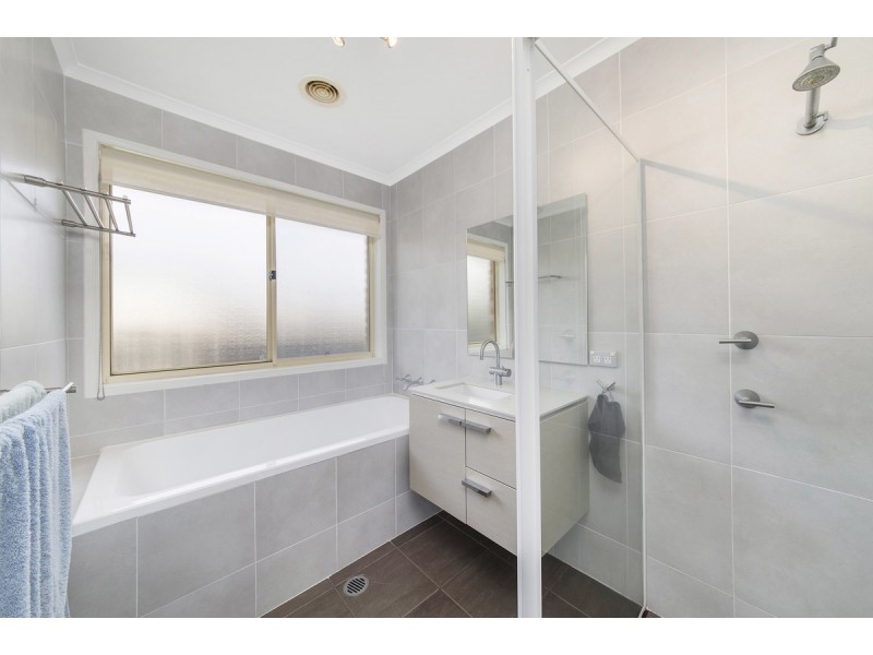 6 Godson Place, Dunlop ACT 2615