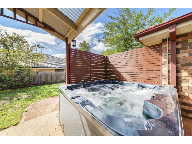 6 Godson Place, Dunlop ACT 2615