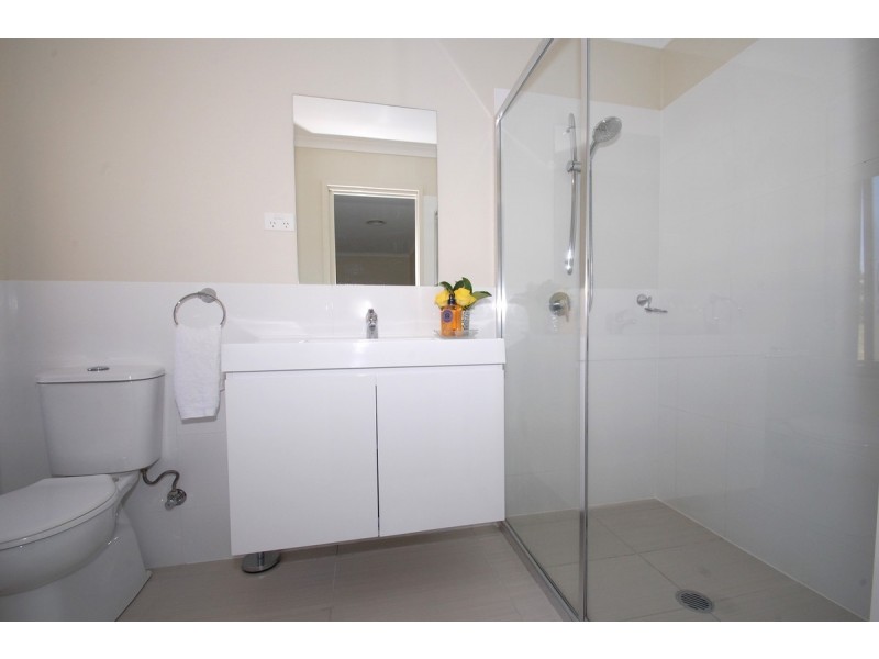 21 Gordon Withnall Crescent, Dunlop ACT 2615