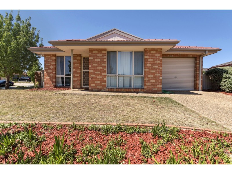 36 Bedourie Street, Dunlop ACT 2615