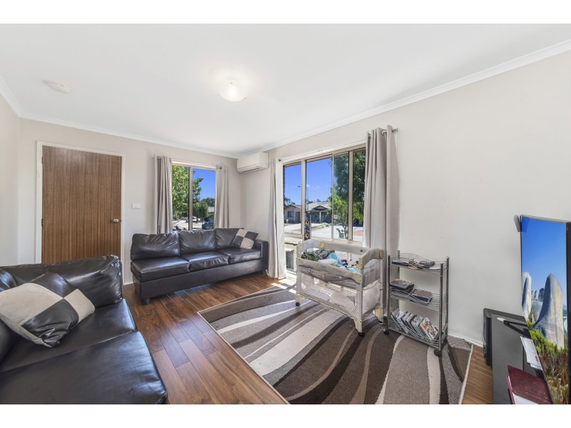 36 Bedourie Street, Dunlop ACT 2615
