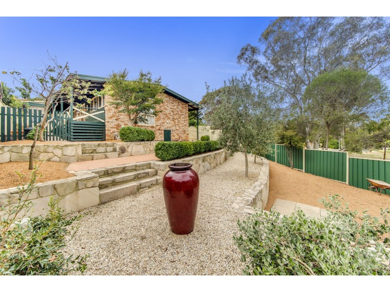 1 Edols Place, Charnwood ACT 2615