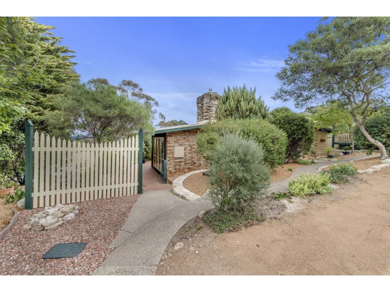 1 Edols Place, Charnwood ACT 2615