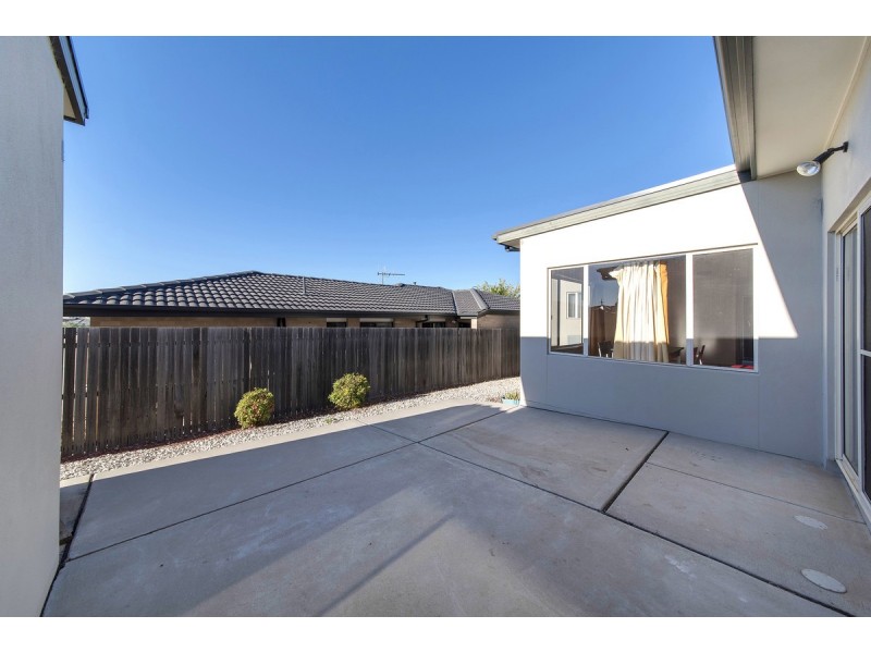 55 Bryan Hudson Street, Macgregor ACT 2615