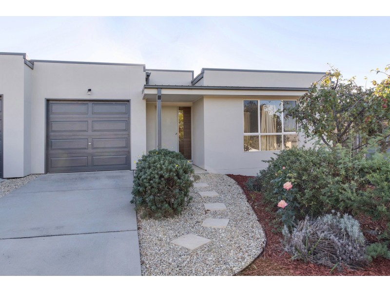 55 Bryan Hudson Street, Macgregor ACT 2615