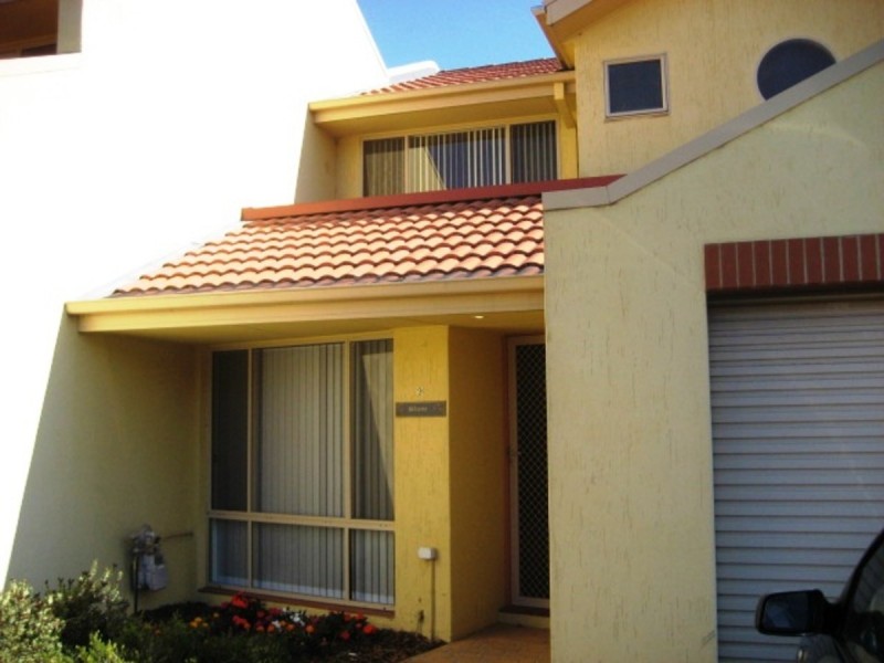 9/10 Federal Highway, Watson ACT 2602