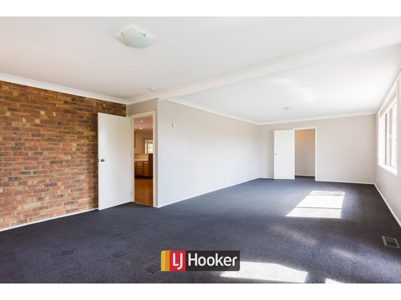 6 Pring Place, Latham ACT 2615