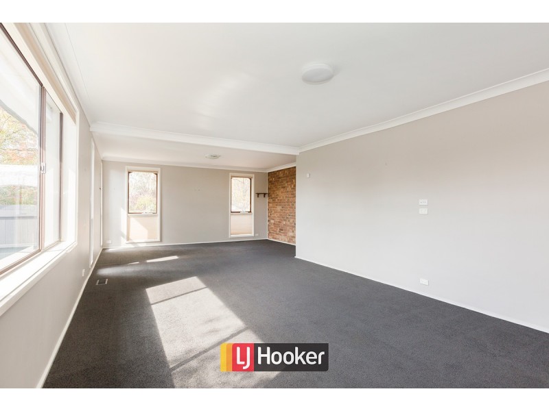 6 Pring Place, Latham ACT 2615