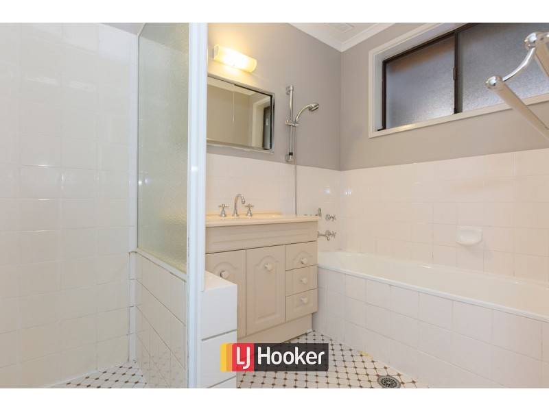 6 Pring Place, Latham ACT 2615
