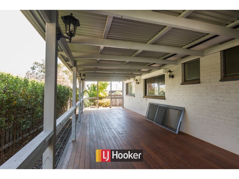 6 Pring Place, Latham ACT 2615