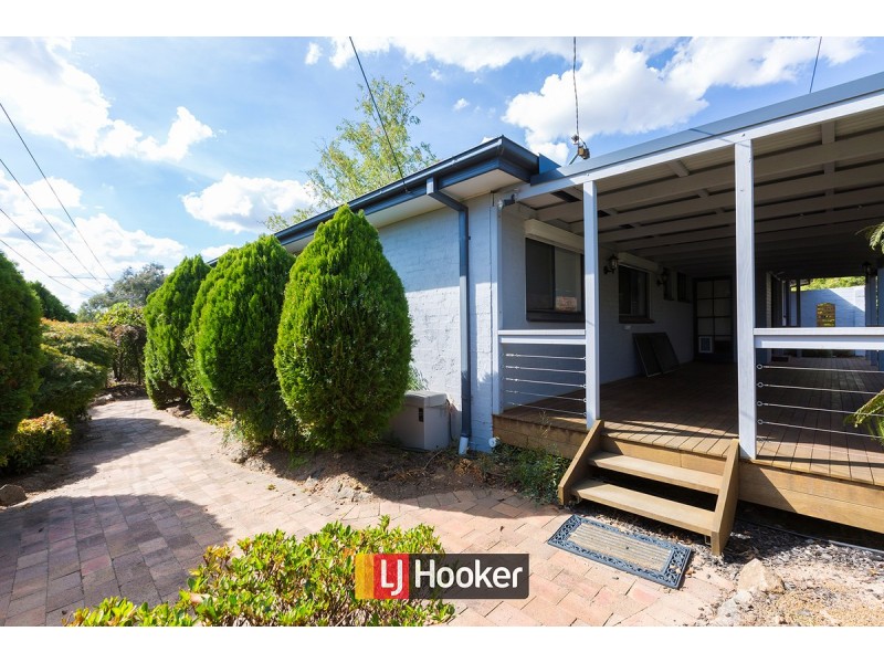 6 Pring Place, Latham ACT 2615