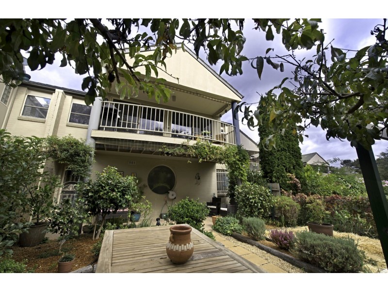 7 Carnall Close, Holt ACT 2615