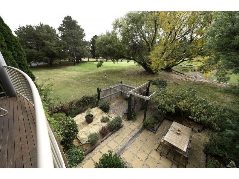 7 Carnall Close, Holt ACT 2615