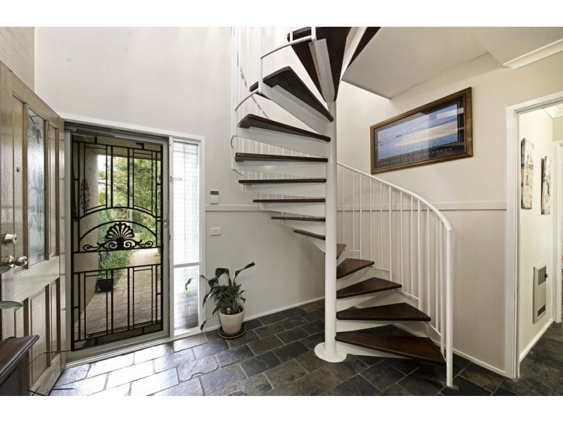 7 Carnall Close, Holt ACT 2615