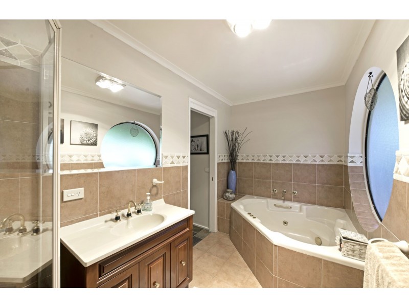 7 Carnall Close, Holt ACT 2615